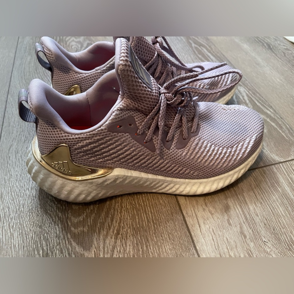 Adidas AlphaBoost Athletic Shoes Size 7